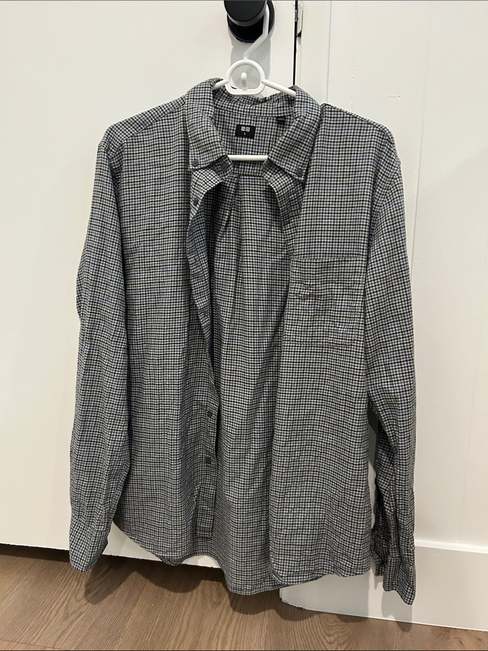 Uniqlo button down top